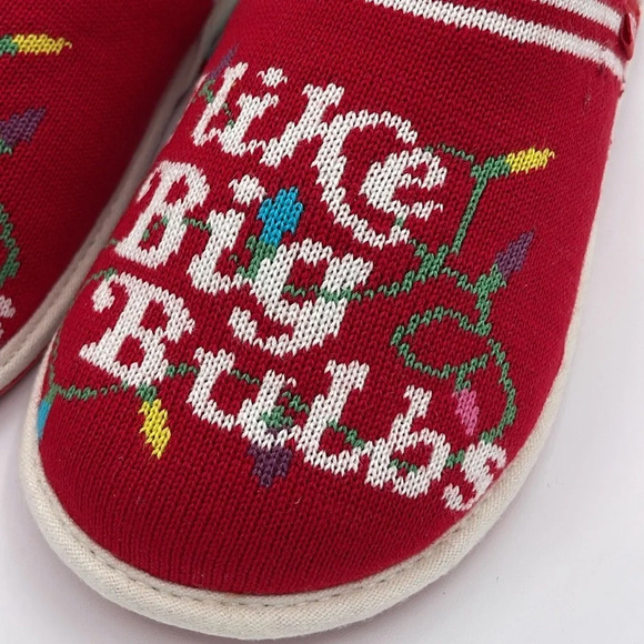 Reef x Tipsy Elves Christmas Slippers - Picture 4 of 10